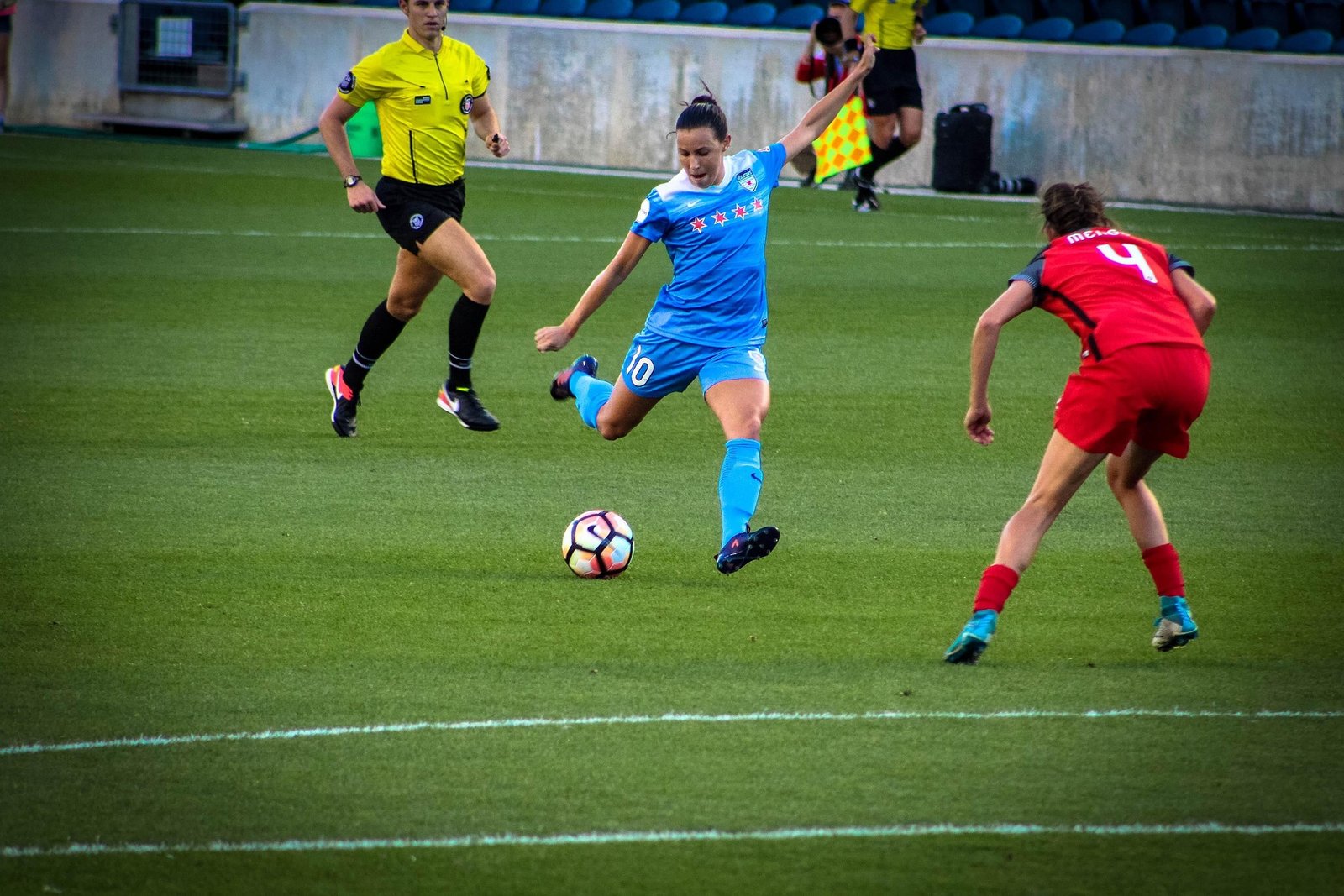 Tech Used in Sports 2026: AI Referees, Wearables, and VAR Explained